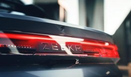 极氪001最新爆料,性能与智能双重突破，引领新能源汽车新潮流